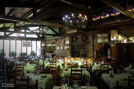 Complejo turístico Los Pinos restaurante y terraza 8