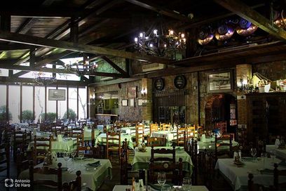 Complejo turístico Los Pinos restaurante y terraza 8