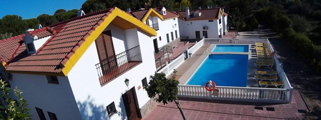 Complejo turístico Los Pinos casa con piscina