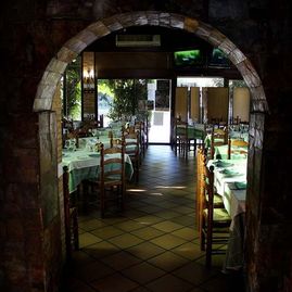 Complejo turístico Los Pinos restaurante y terraza 15